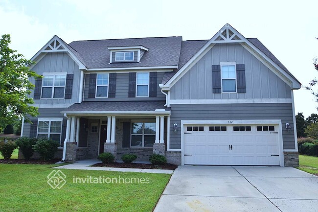 property at 552 Adams Point Dr