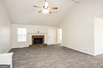 1445 Glynn Oaks Dr SW in Marietta, GA - Building Photo - Building Photo