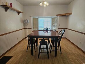 405 E 15th St in Bloomington, IN - Foto de edificio - Building Photo