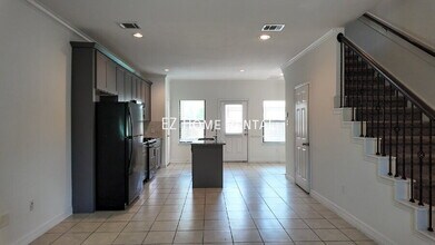 8710 Knox St in Houston, TX - Building Photo - Building Photo
