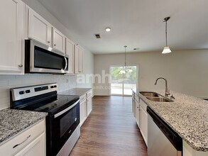 2462 Napa Valley Dr in Villa Rica, GA - Foto de edificio - Building Photo