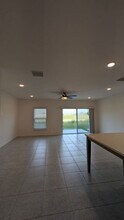 3723 Academia Ave in Lakeland, FL - Foto de edificio - Building Photo