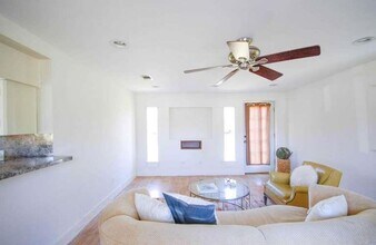 1515 Post Rd in San Marcos, TX - Building Photo - Building Photo