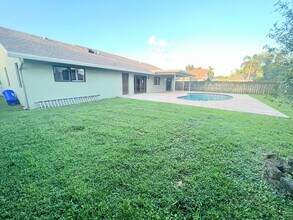 4834 Willow Dr in Boca Raton, FL - Building Photo - Building Photo