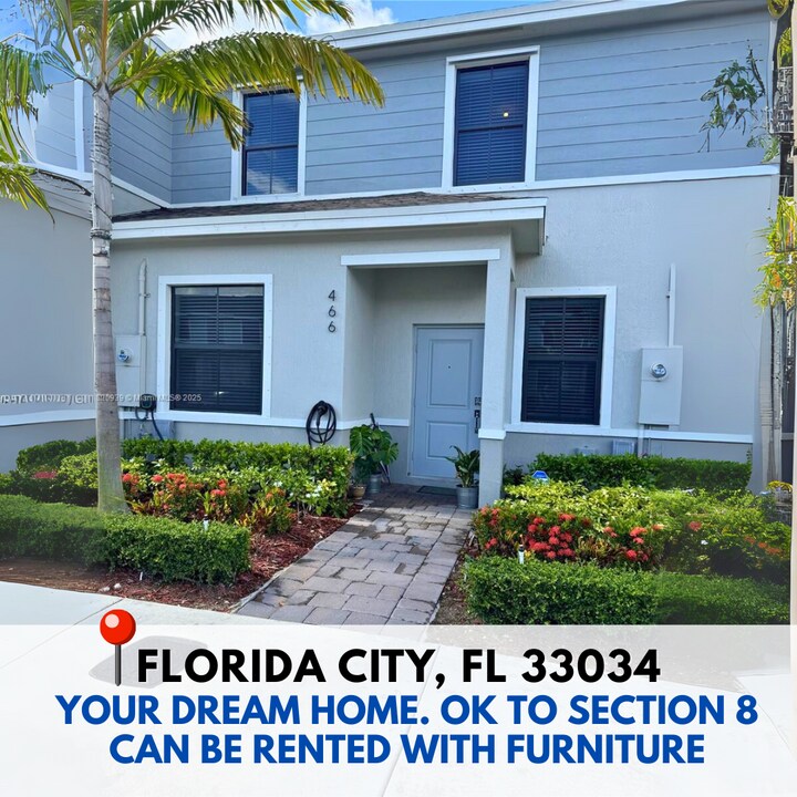 466 NE 12th St in Florida City, FL - Building Photo