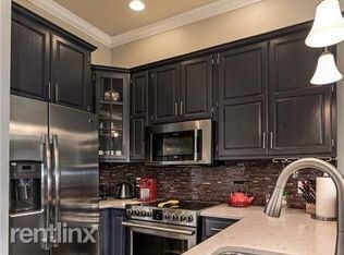 340 Campbell Ave in Fayetteville, AR - Foto de edificio - Building Photo