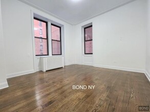 200 W 58th St in New York, NY - Building Photo - Building Photo