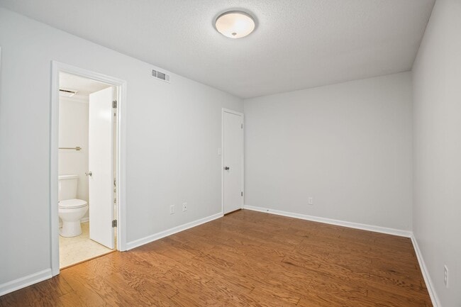 216 Ridge Forest Ct in Winston-Salem, NC - Building Photo - Building Photo