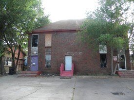 2411 Southmore Blvd in Houston, TX - Building Photo