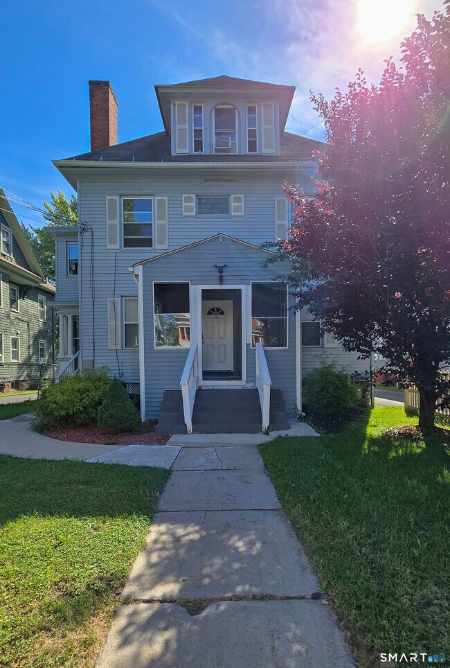 30-32-32 Burton St