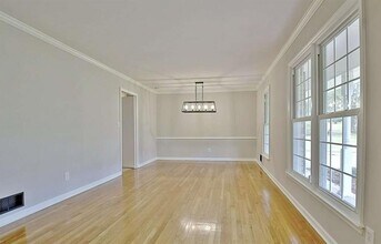 4710 Navaho Cir in College Park, GA - Building Photo - Building Photo