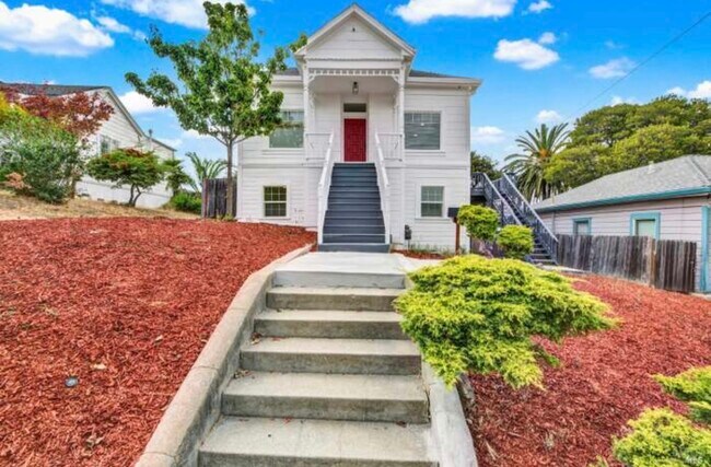 324 Ohio St in Vallejo, CA - Building Photo - Building Photo
