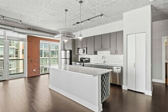 114 W Polk St in Chicago, IL - Building Photo - Building Photo