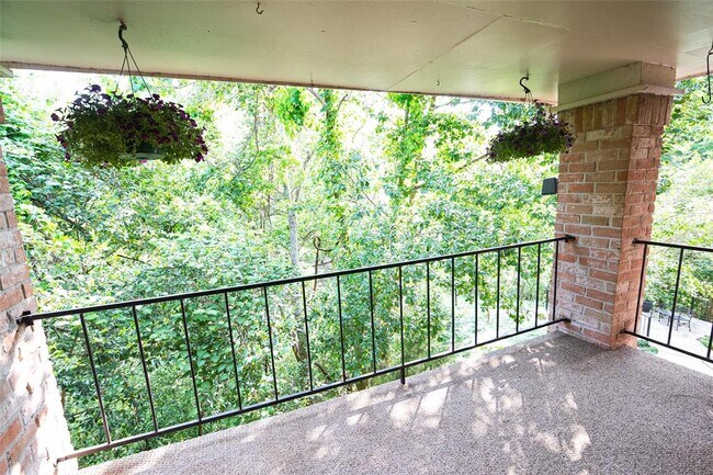 property at 2238 S Piney Point Rd