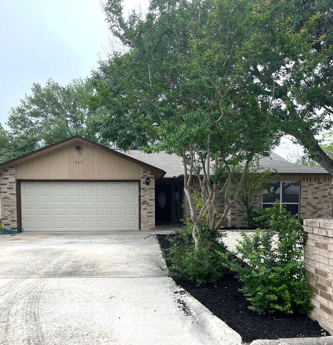 property at 917 Seminole Dr