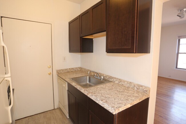 931 W Sunnyside Ave in Chicago, IL - Building Photo - Building Photo