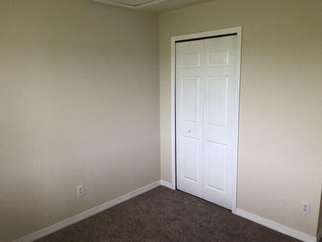 2105 Andalusia Blvd in Cape Coral, FL - Building Photo - Building Photo