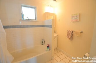 14 Breck Ave, Unit 2 in Boston, MA - Building Photo - Building Photo