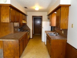2305 NW Terrace Hills Blvd in Lawton, OK - Building Photo - Building Photo