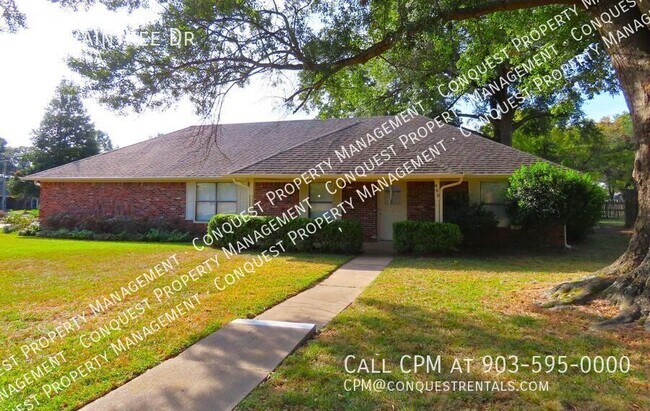400 Raintree Dr in Tyler, TX - Foto de edificio - Building Photo