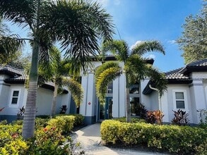 5805 Legacy Crescent Pl in Riverview, FL - Building Photo - Building Photo