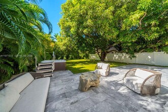 3166 Royal Palm Ave in Miami Beach, FL - Building Photo - Building Photo