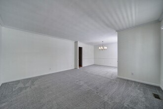 108 Savannah Dr in Matthews, NC - Building Photo - Building Photo