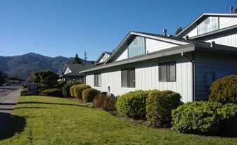 Chinook Garden Court Apartments