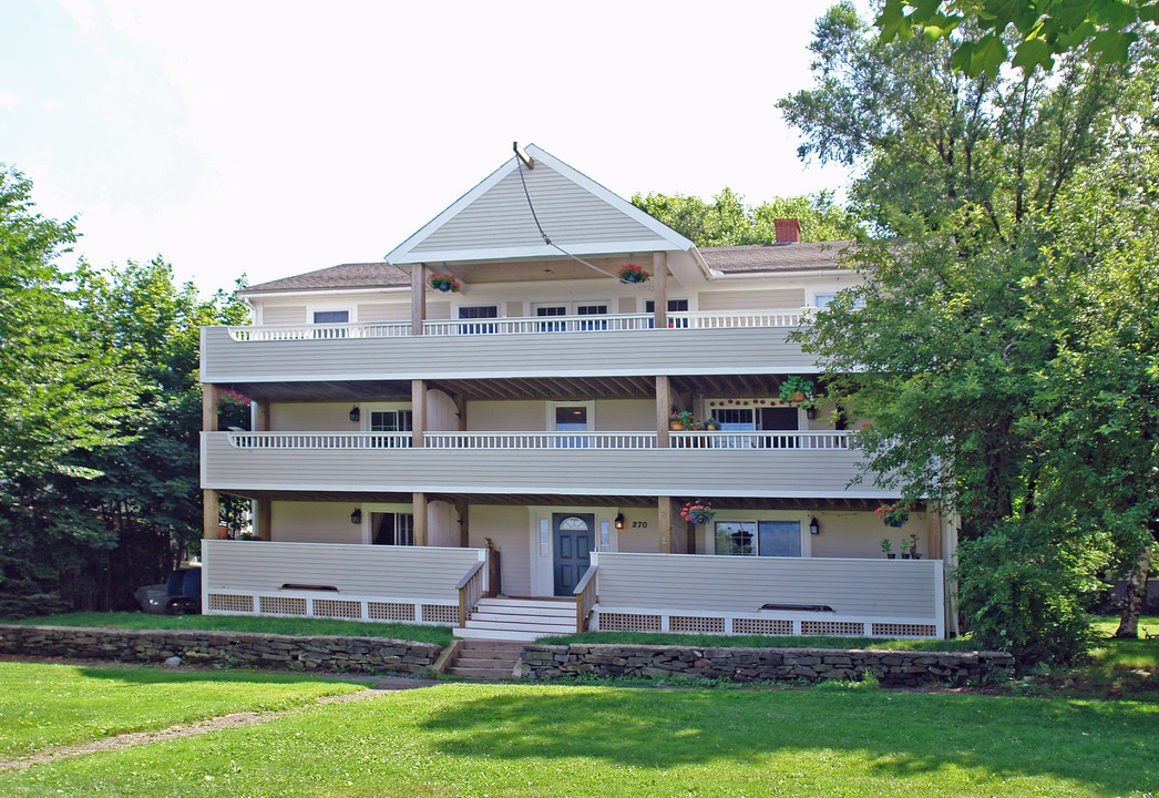 270 Eastern Prom in Portland, ME - Foto de edificio