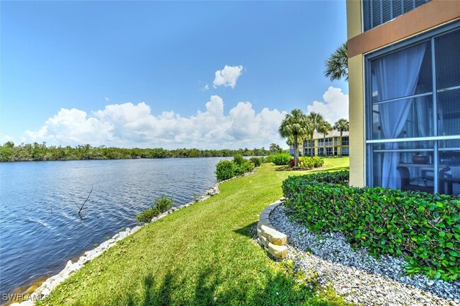 1175 Mainsail Dr in Naples, FL - Building Photo - Building Photo