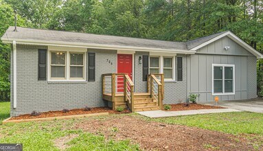 786 Turkey Creek Rd in Newnan, GA - Foto de edificio - Building Photo