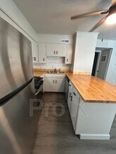 969 W Holly St in Fayetteville, AR - Building Photo - Building Photo