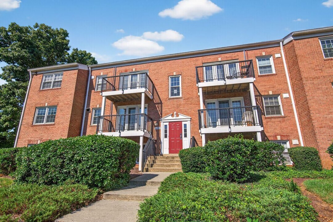 9483 Fairfax Blvd in Fairfax, VA - Building Photo