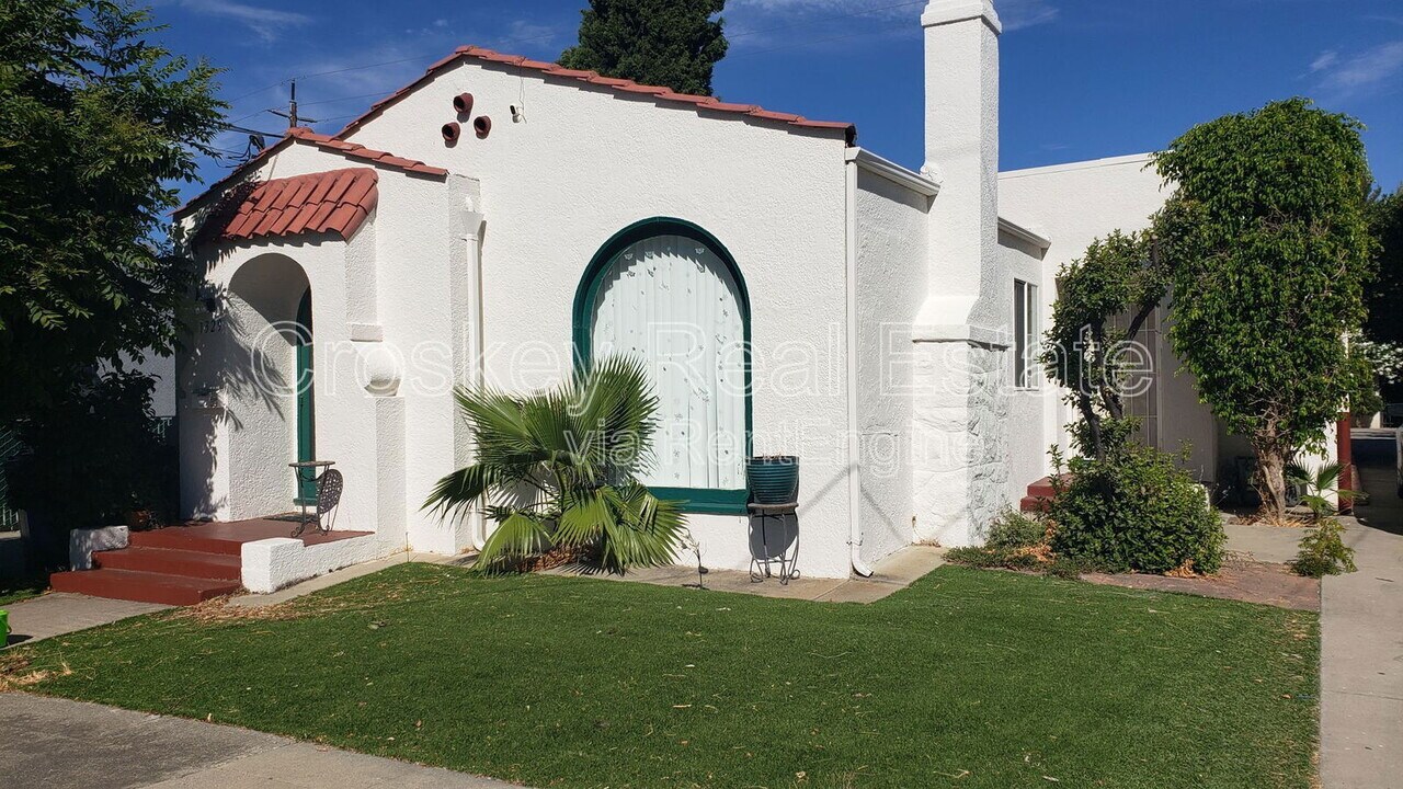 1331 Columbia St in Pittsburg, CA - Building Photo