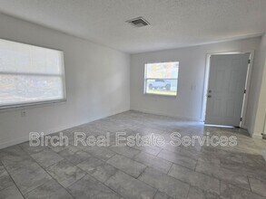 5342 Cotee River Dr in New Port Richey, FL - Building Photo - Building Photo