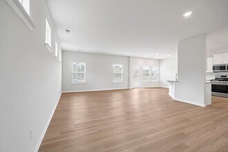 12811 Canterbury Castle Dr in Charlotte, NC - Building Photo - Building Photo
