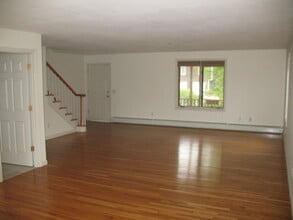 4A Romano Village Dr in Westport, MA - Building Photo - Building Photo
