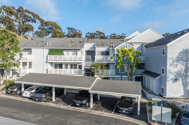 Harbor Walk in Capistrano Beach, CA - Foto de edificio - Building Photo