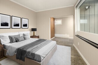 2562 Dexter Ave N in Seattle, WA - Building Photo - Building Photo