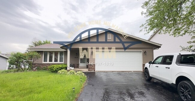 property at 4233 W Carmel Dr
