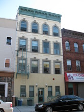 665 Evergreen Ave in Brooklyn, NY - Building Photo - Building Photo