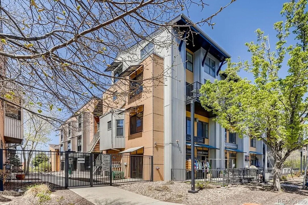 3195 Blake St in Denver, CO - Building Photo