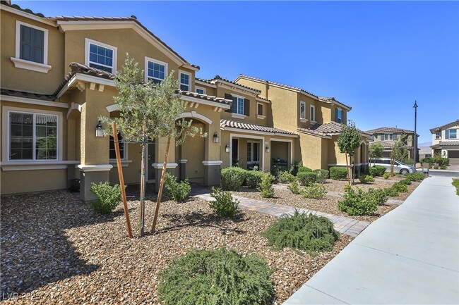 property at 3590 Credere Ln