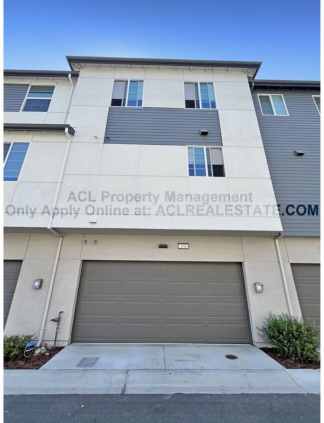 property at 370 Arc Ct