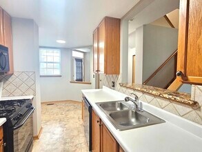 2944 White Thorn Cir in Naperville, IL - Building Photo - Building Photo