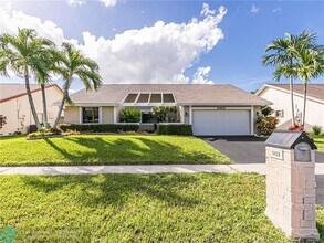 9420 NW 31st Pl in Sunrise, FL - Building Photo - Building Photo