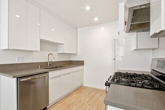 1043 5th St, Unit 03 in Santa Monica, CA - Building Photo - Building Photo