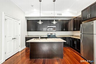 142 East Ave in Norwalk, CT - Foto de edificio - Building Photo