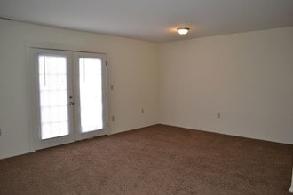 The Seasons Student Housing in Salisbury, MD - Building Photo - Building Photo