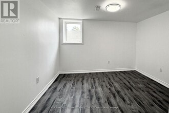 25 Buchanan Rd in St Catharines, ON - Building Photo - Building Photo